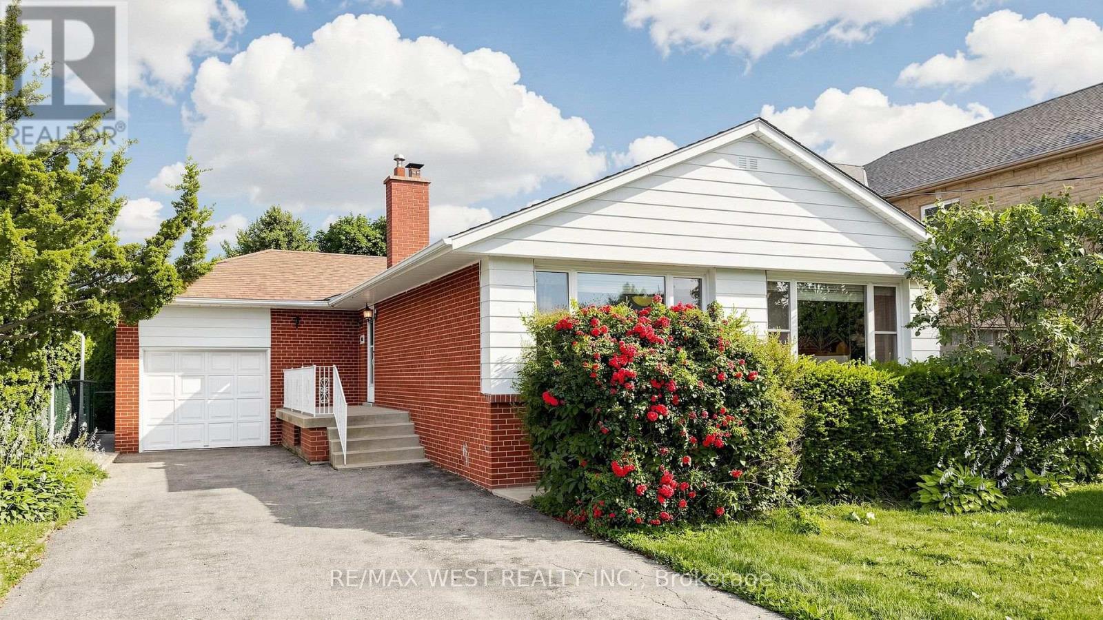 Photo of 32 Allonsius Drive