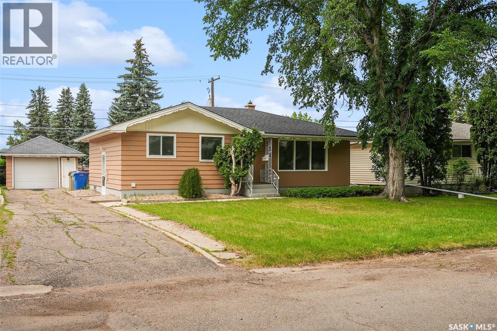 96 Marsh CRESCENT - 2