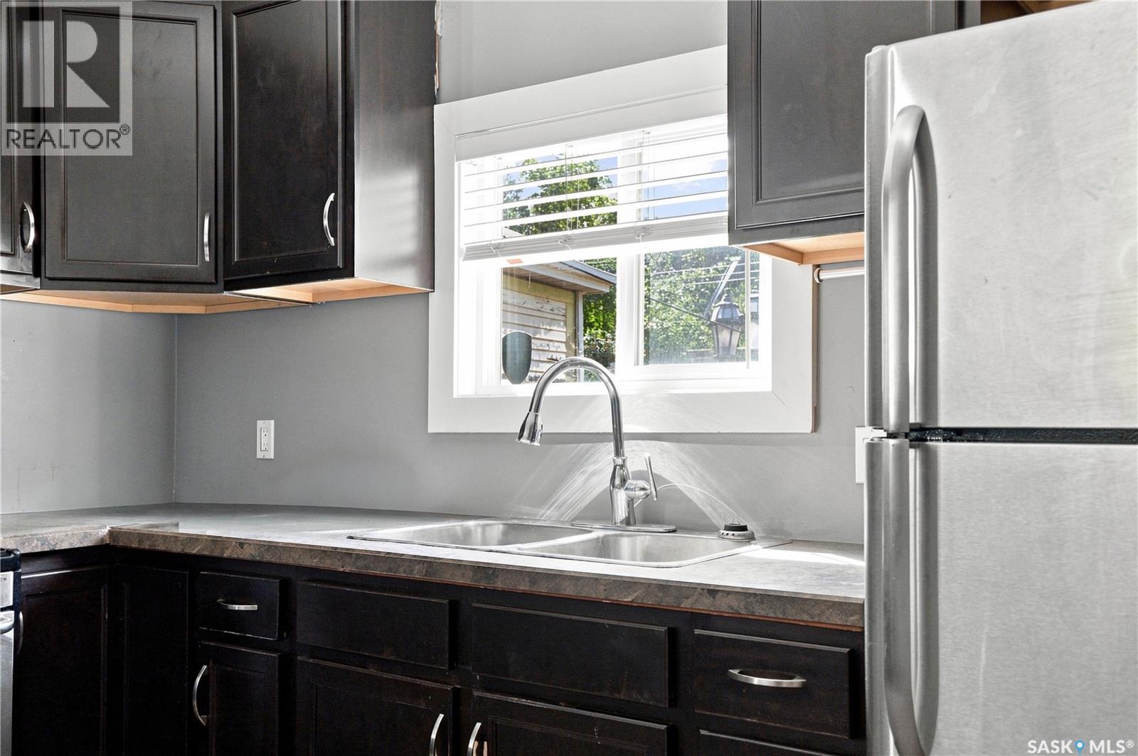 215 26th STREET W - 14