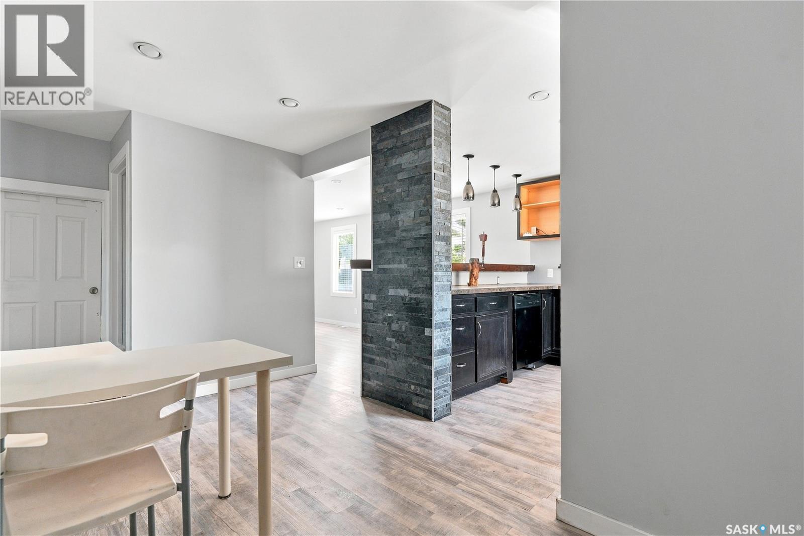 215 26th STREET W - 17