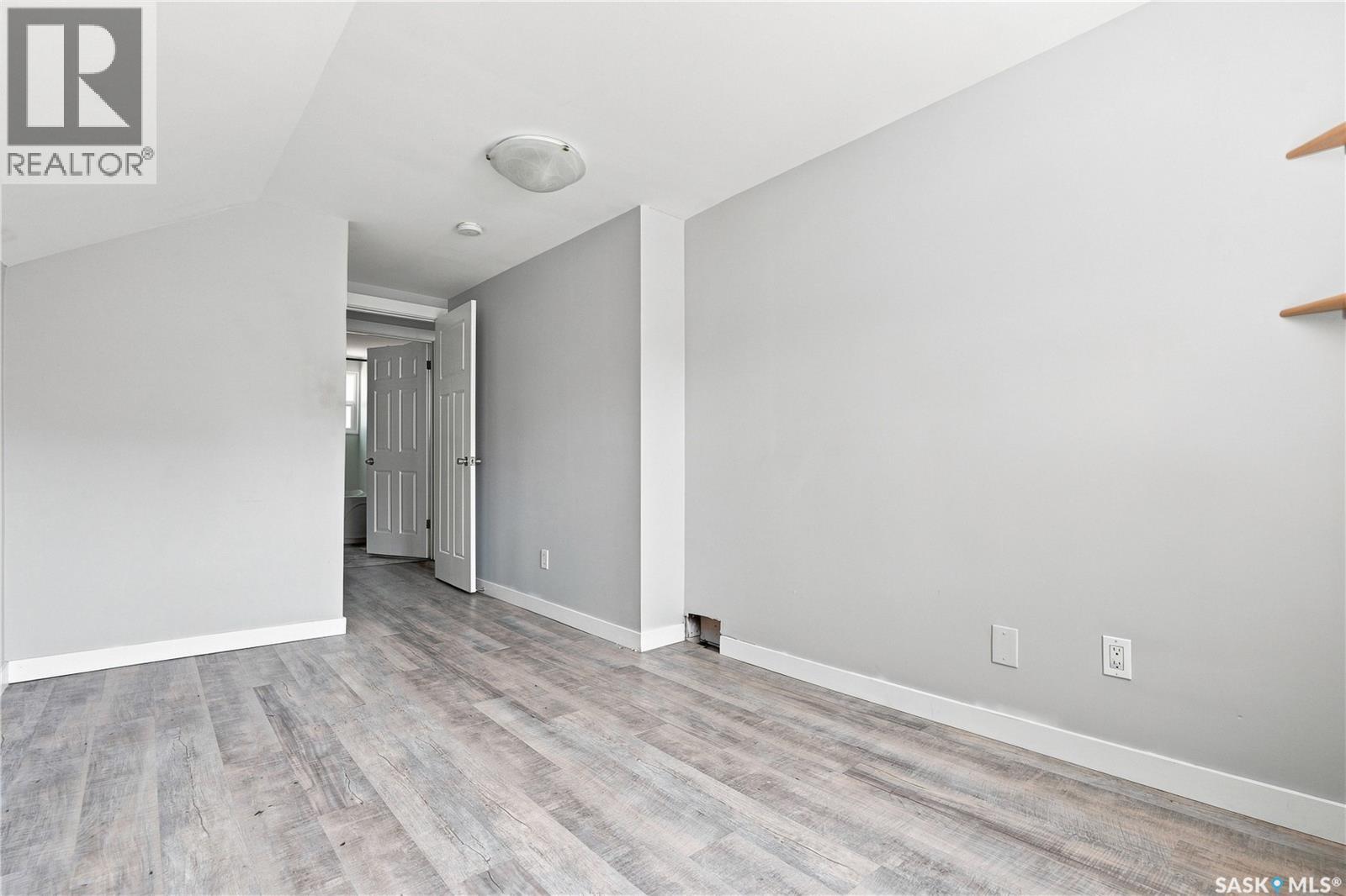 215 26th STREET W - 22