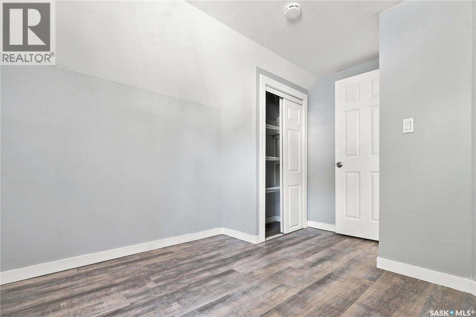 215 26th STREET W - 29