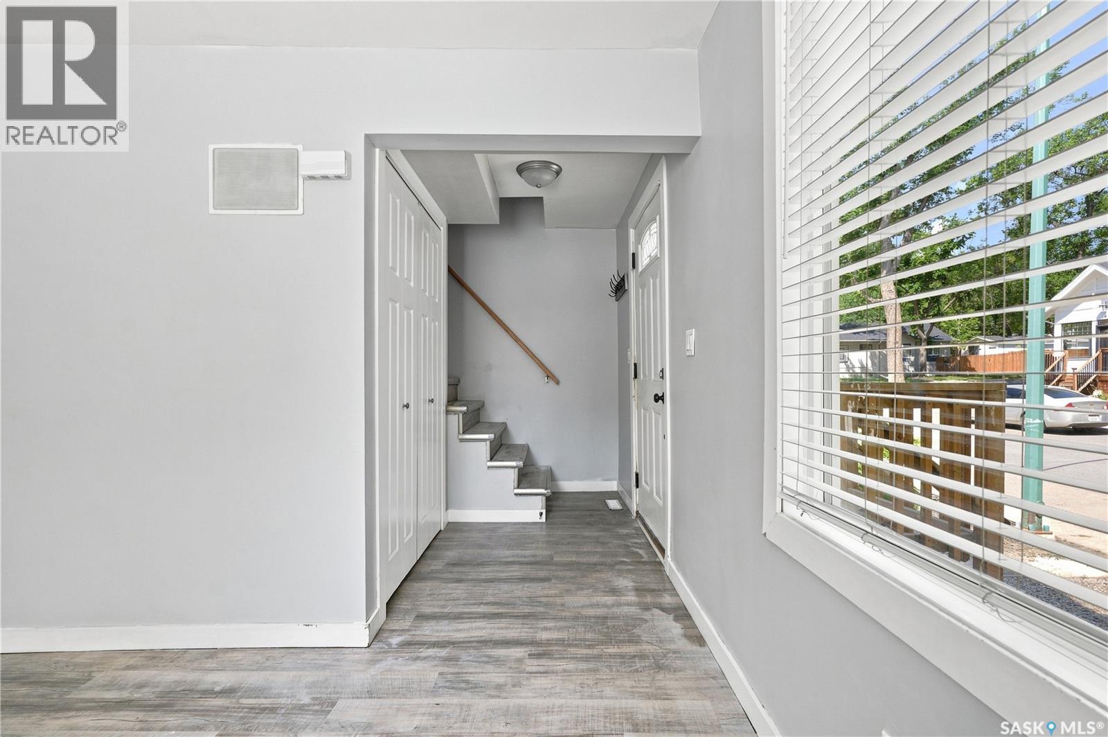 215 26th STREET W - 3