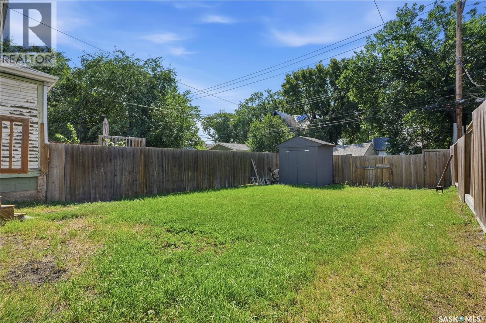 215 26th STREET W - 34
