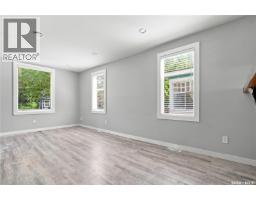 4pc Bathroom - 215 26th Street W, Saskatoon, SK S7L0C3 Photo 7