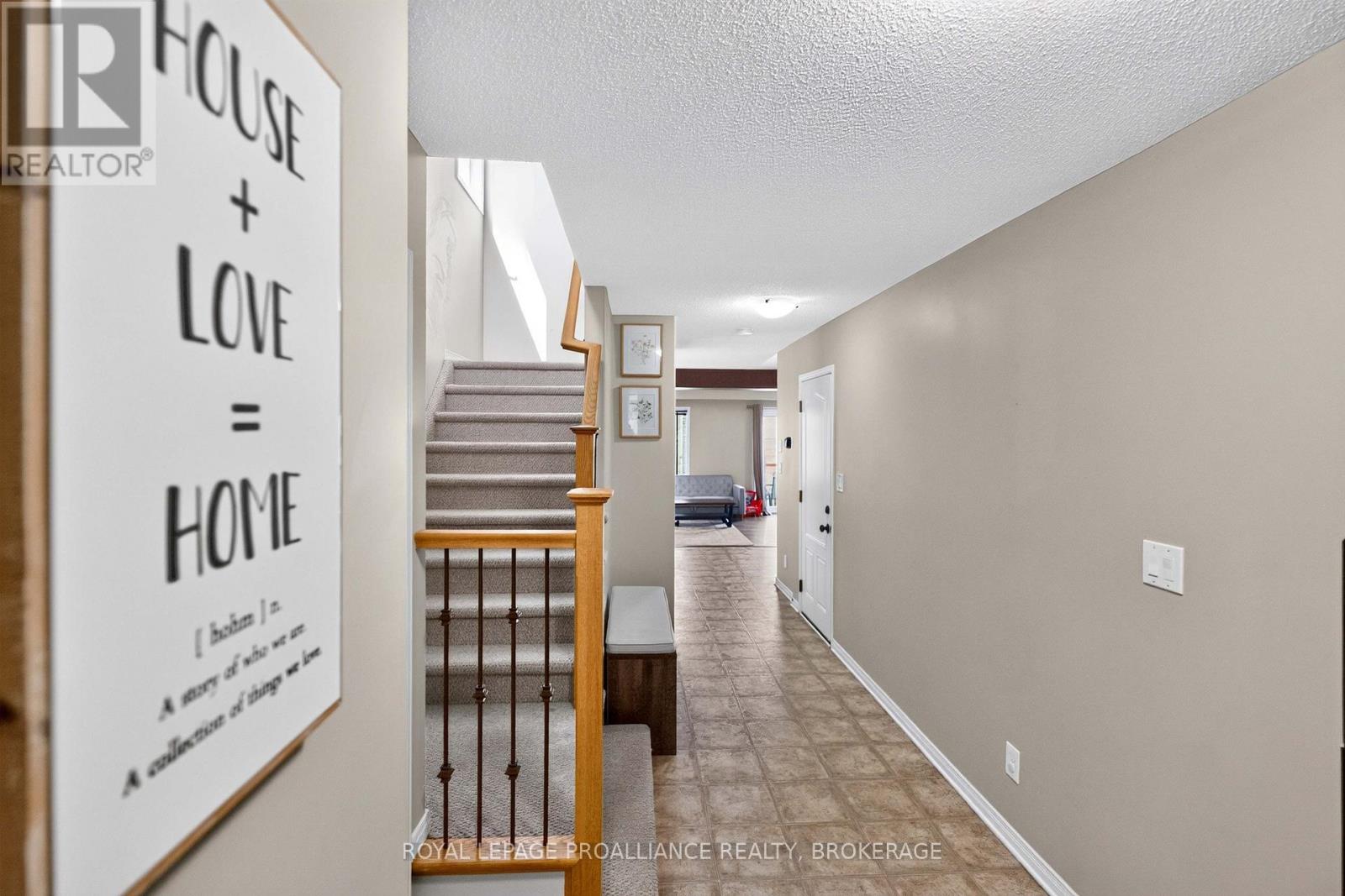 1571 CRIMSON CRESCENT - 2
