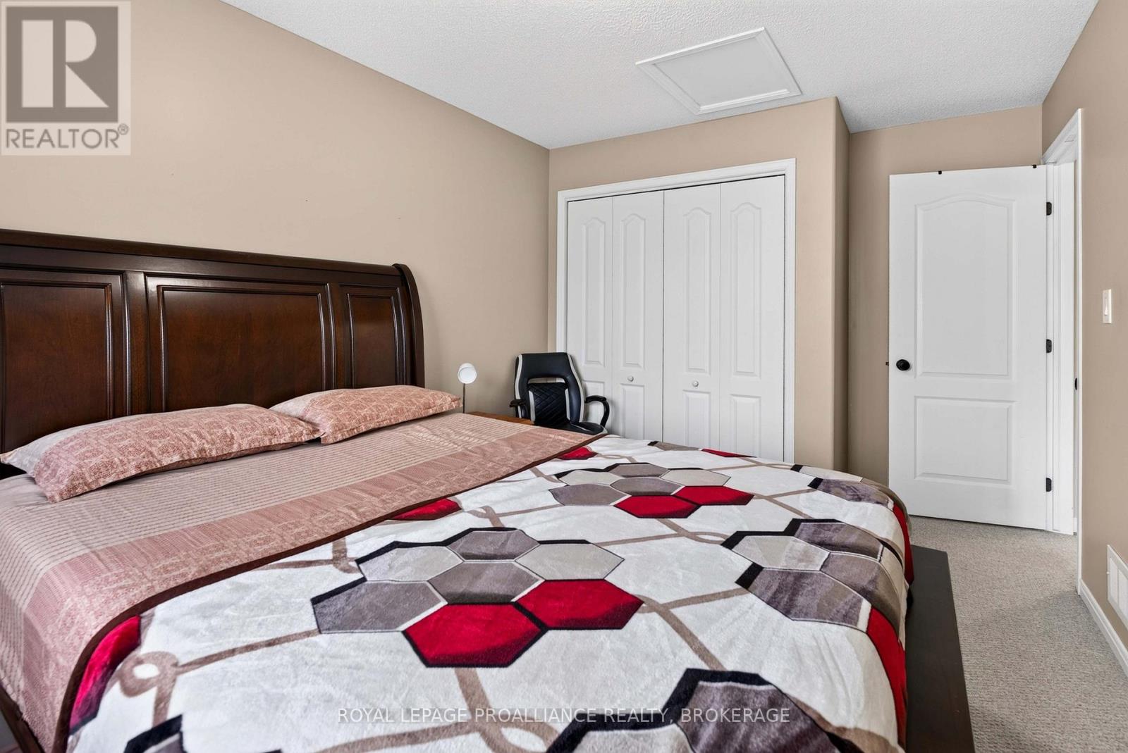 1571 CRIMSON CRESCENT - 23