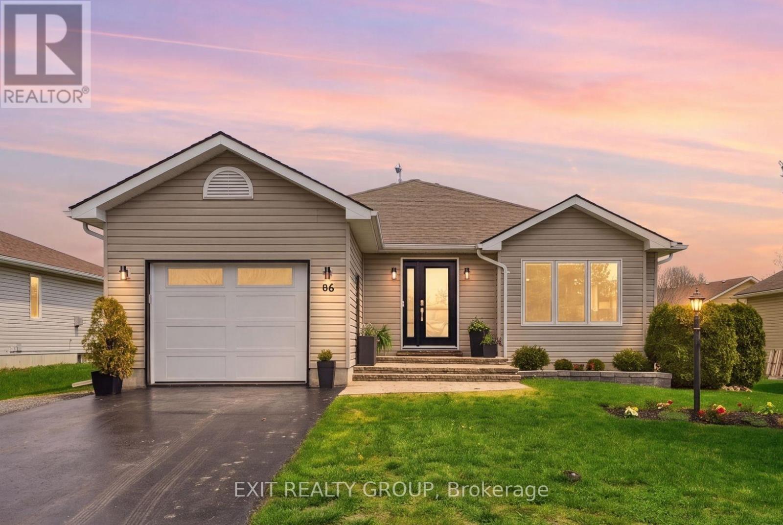 86 SANDBANKS COURT - 1