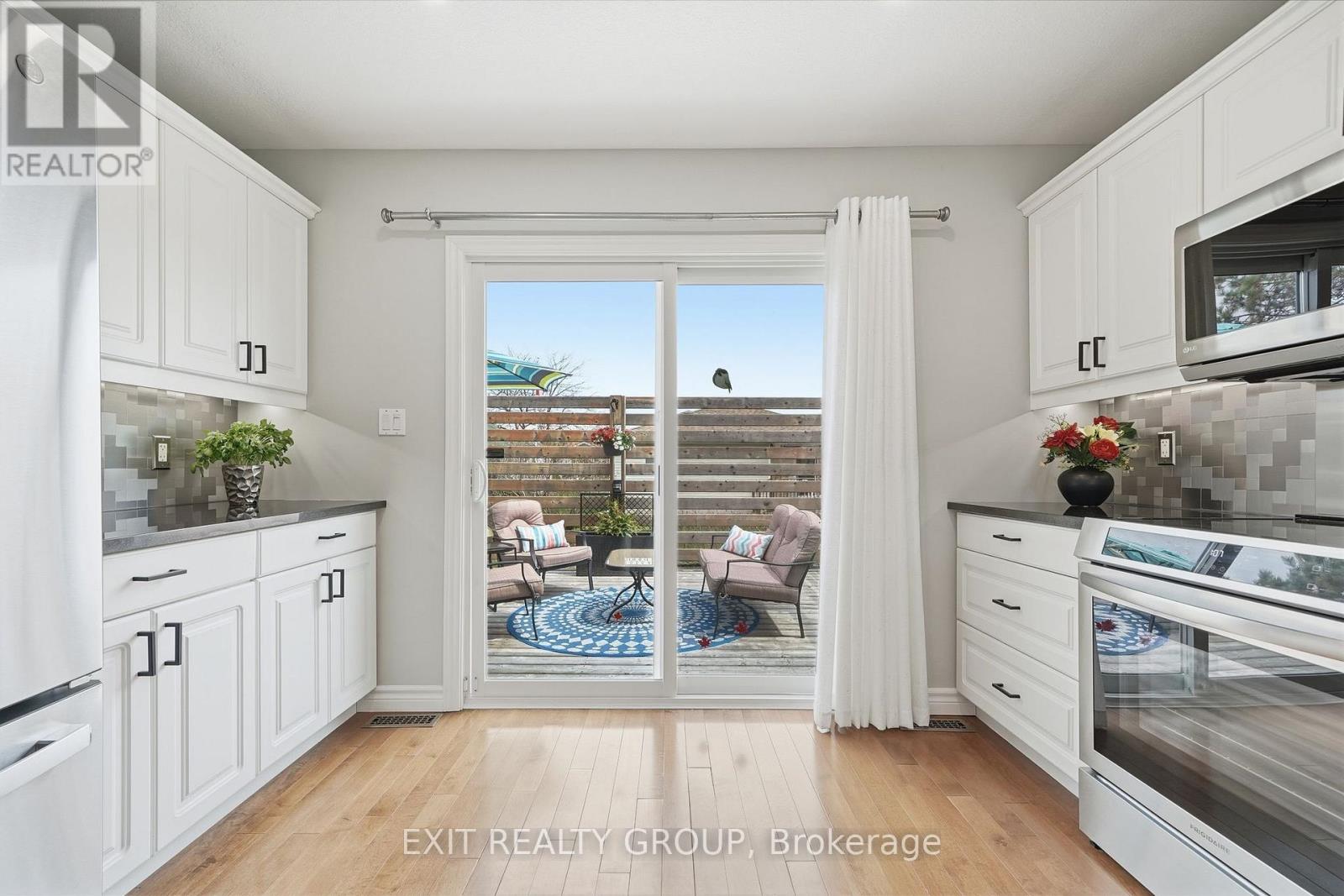 86 SANDBANKS COURT - 22
