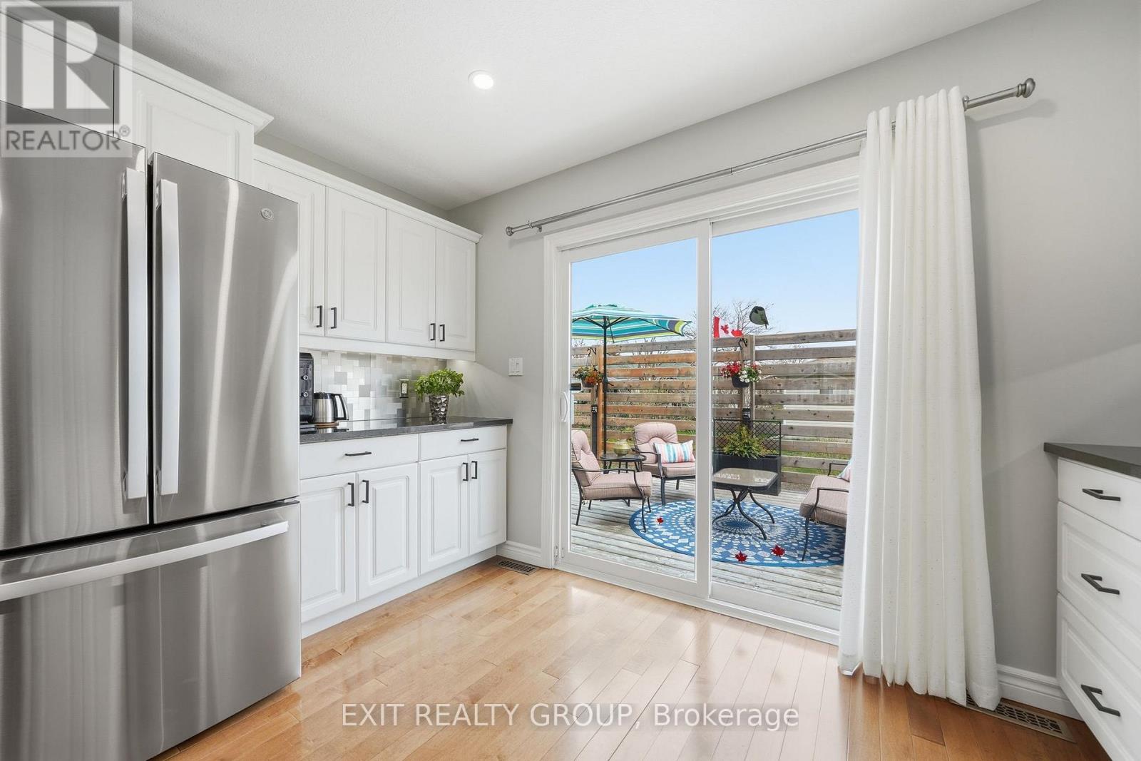 86 SANDBANKS COURT - 23