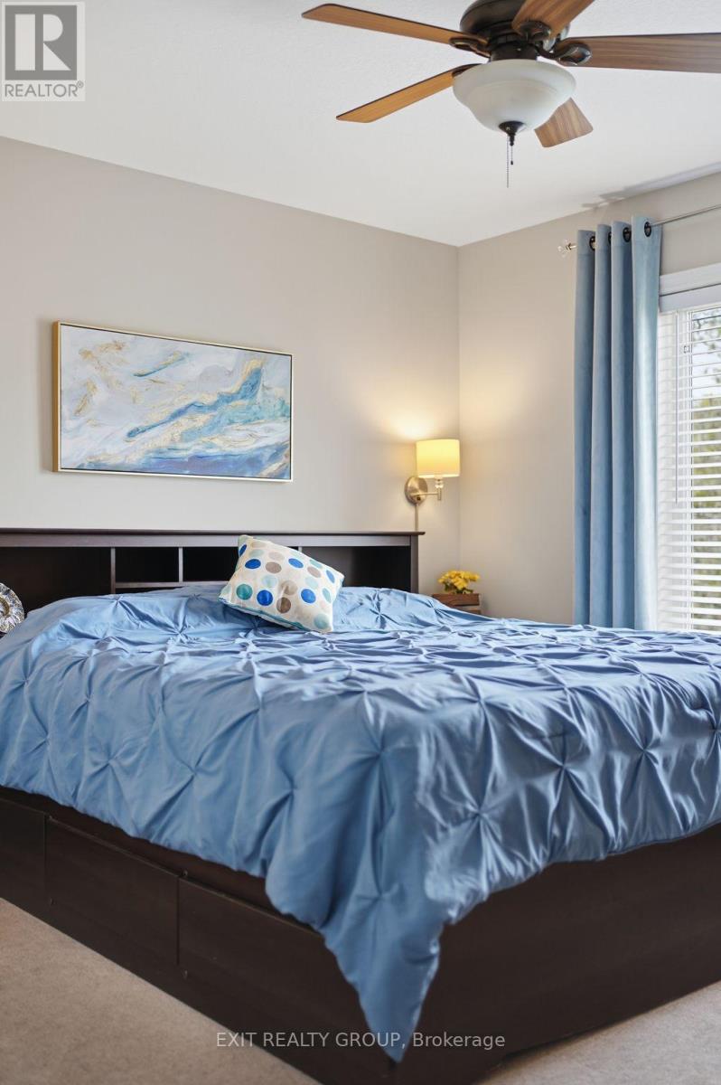 86 SANDBANKS COURT - 33