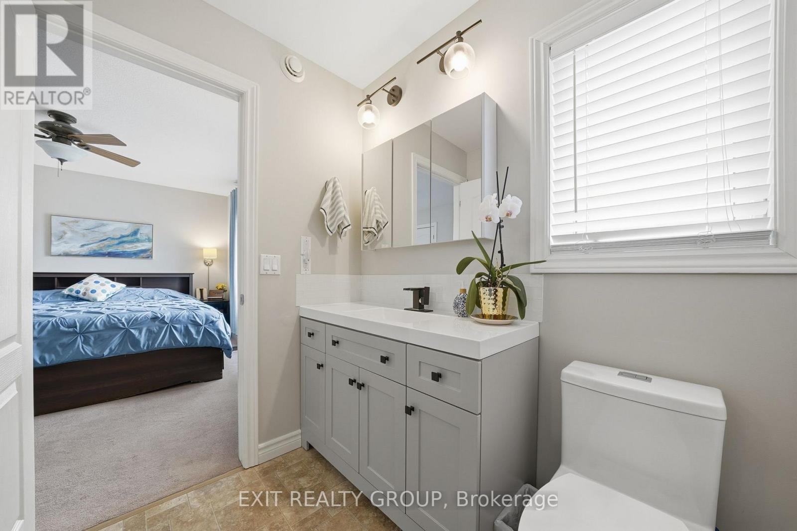 86 SANDBANKS COURT - 37