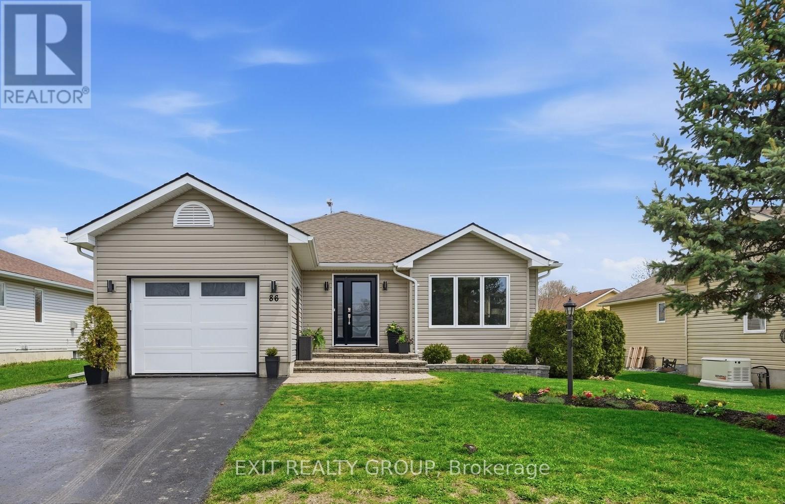 86 SANDBANKS COURT - 4