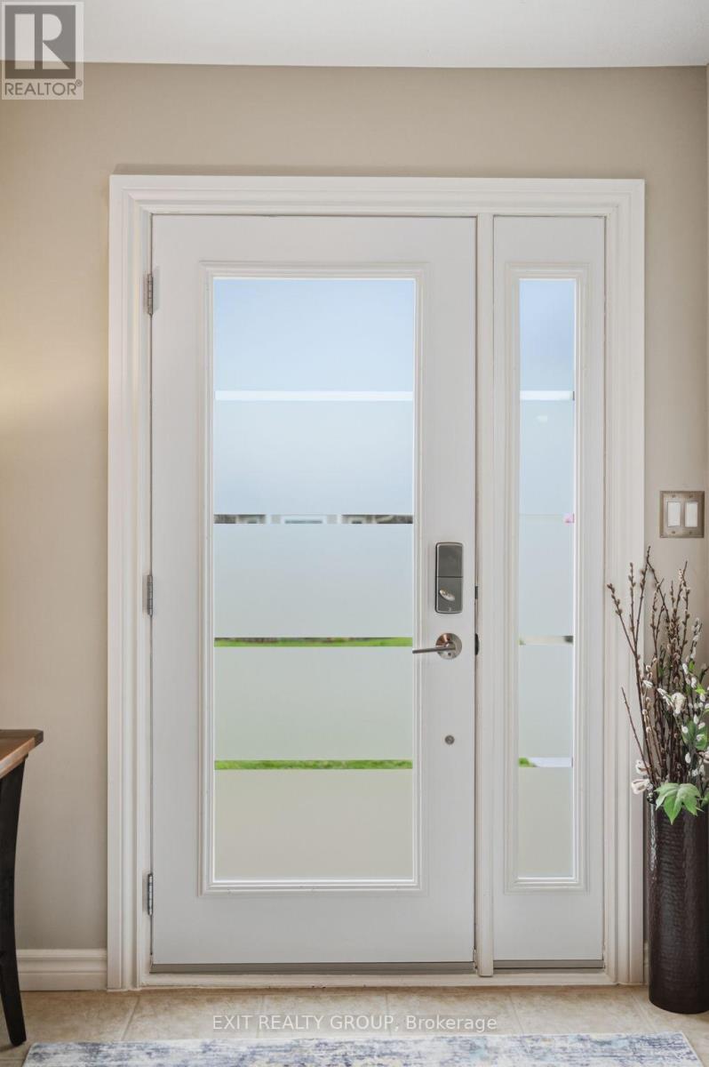 86 SANDBANKS COURT - 7