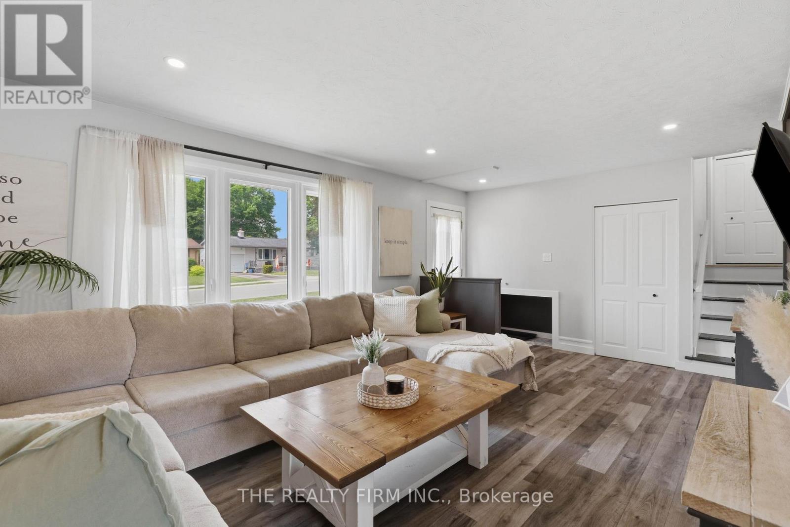 162 OAKWOOD DRIVE - Image 5