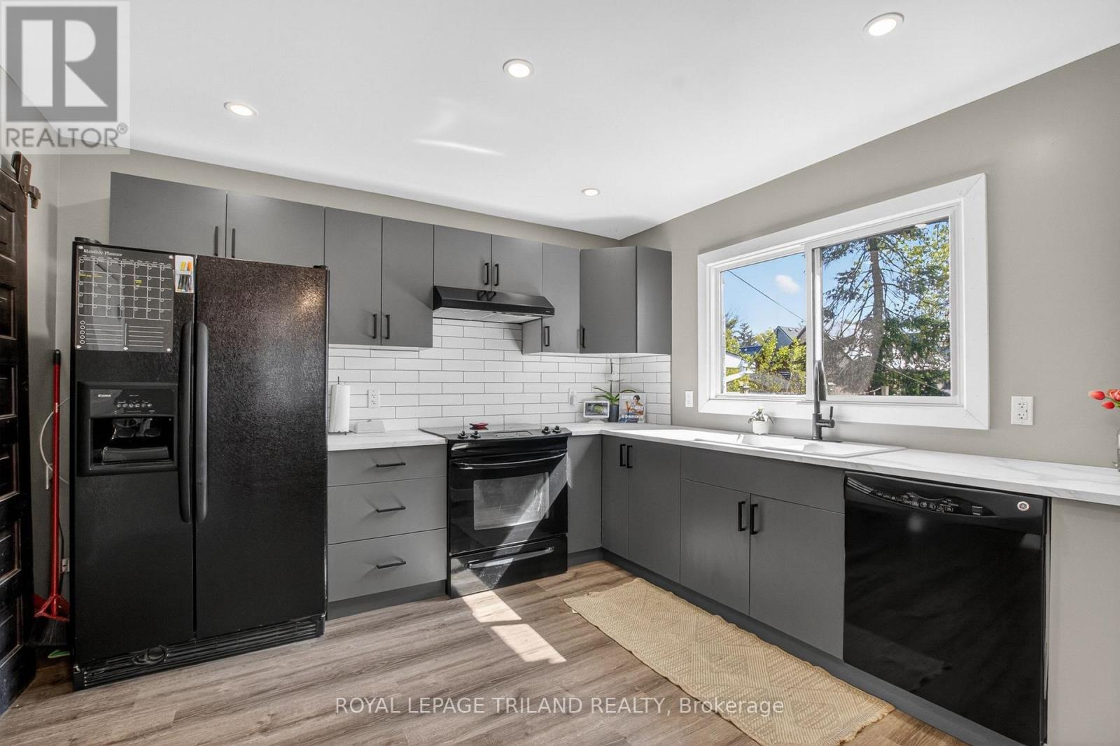 73.5 HUGHES STREET - 13