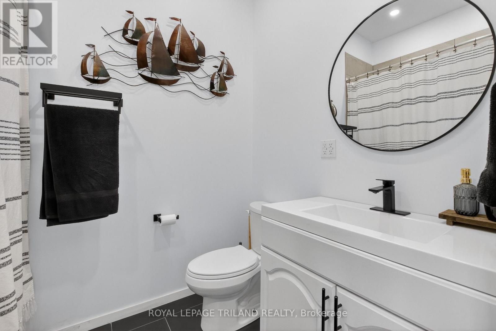 73.5 HUGHES STREET - 19