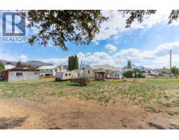 2288 Tranquille Road, Kamloops, BC V2B3N4 Photo 10