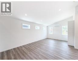 54 3025 Royston Rd — photo 4