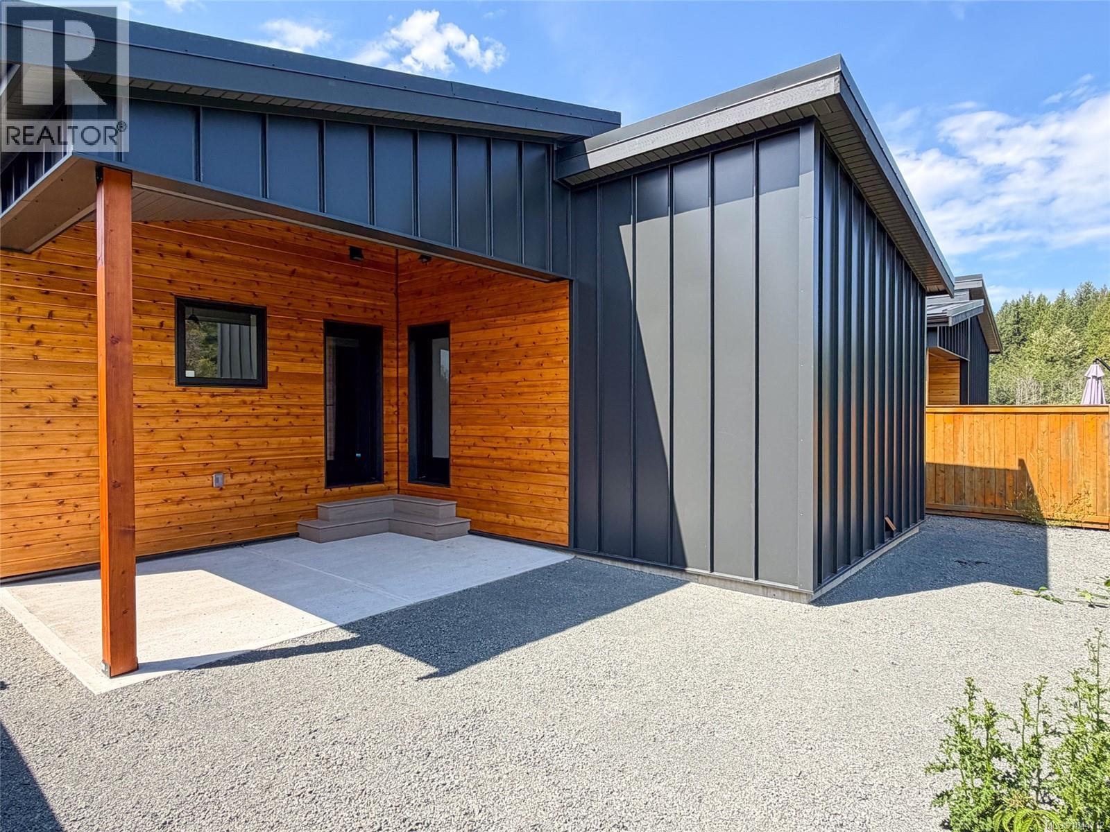 #54 3025 Royston Rd - Image 24