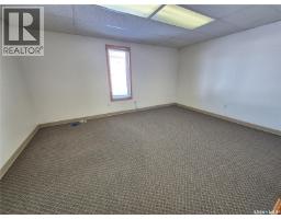 24 12th Street Ne, Weyburn, SK S4H1K2 Photo 38