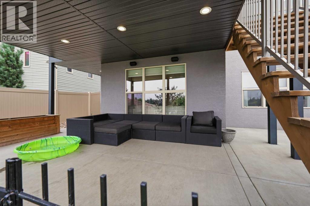 1 Meadow Close - 32