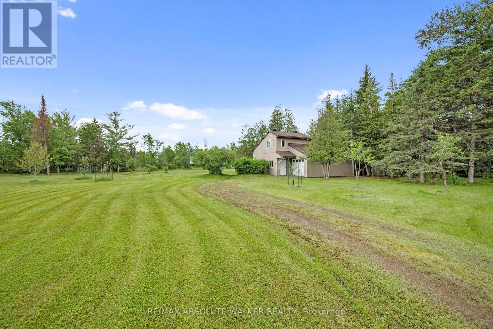 4 Bed, 3 Bath House for Sale in Ottawa – 194 WAGON DRIVE, Ottawa – MLS# X13622478 - Image 11