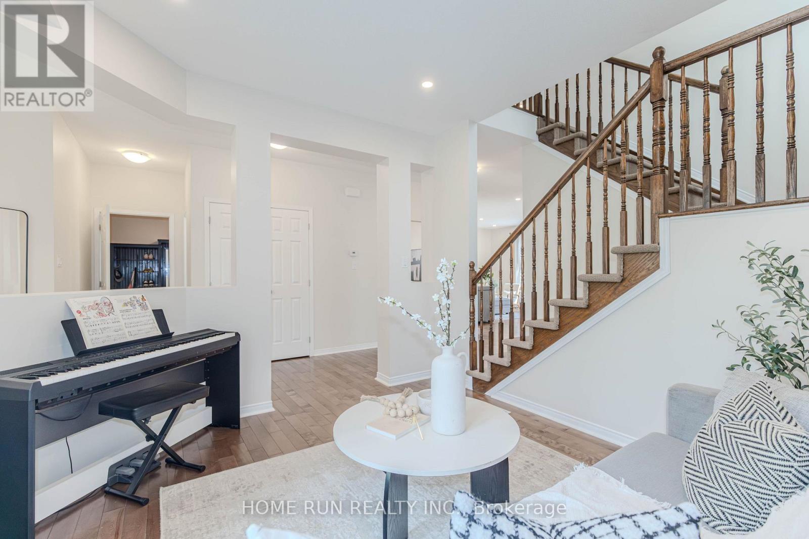 5 Bed, 4 Bath House for Sale in Ottawa – 538 RAVENDALE WAY, Ottawa – MLS# X13622484 - Image 8