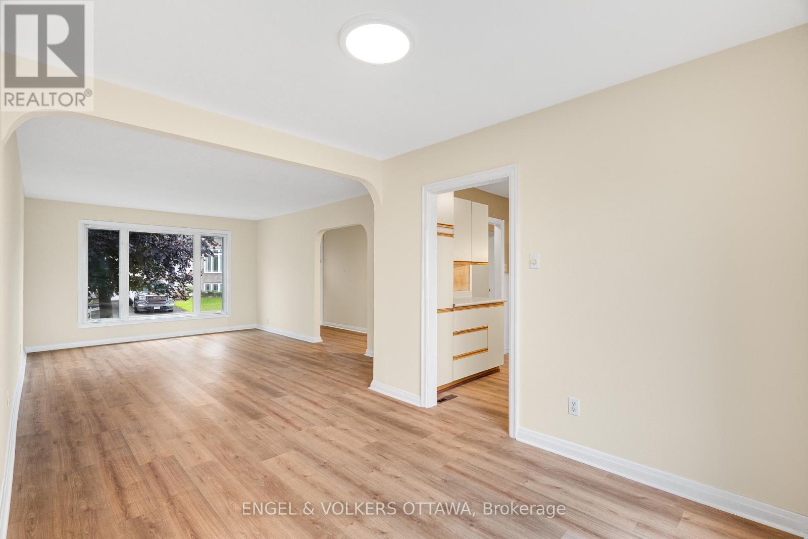 871 NOTRE DAME STREET - Image 15
