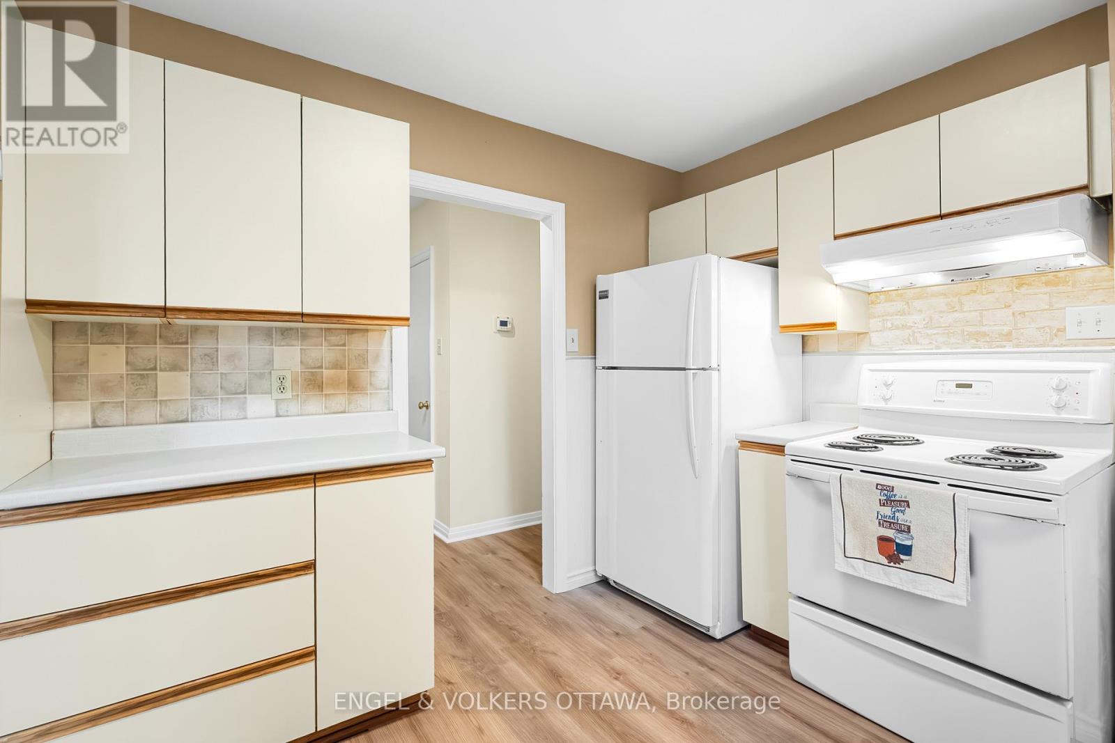 871 NOTRE DAME STREET - Image 22