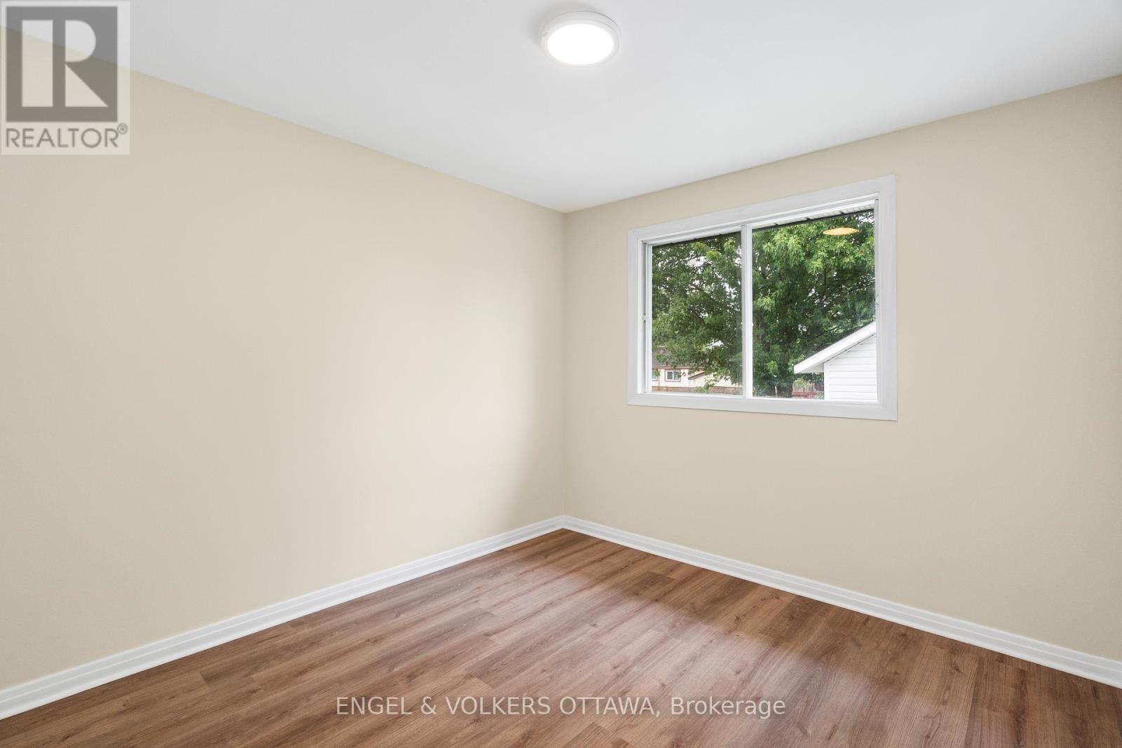 871 NOTRE DAME STREET - 27