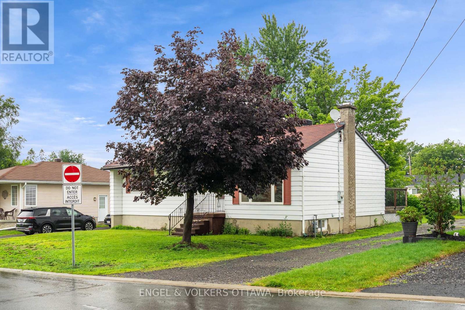 871 NOTRE DAME STREET - 3