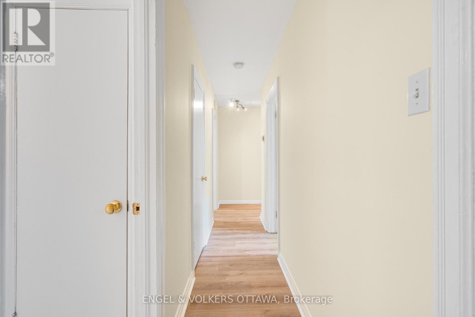 871 NOTRE DAME STREET - Image 32