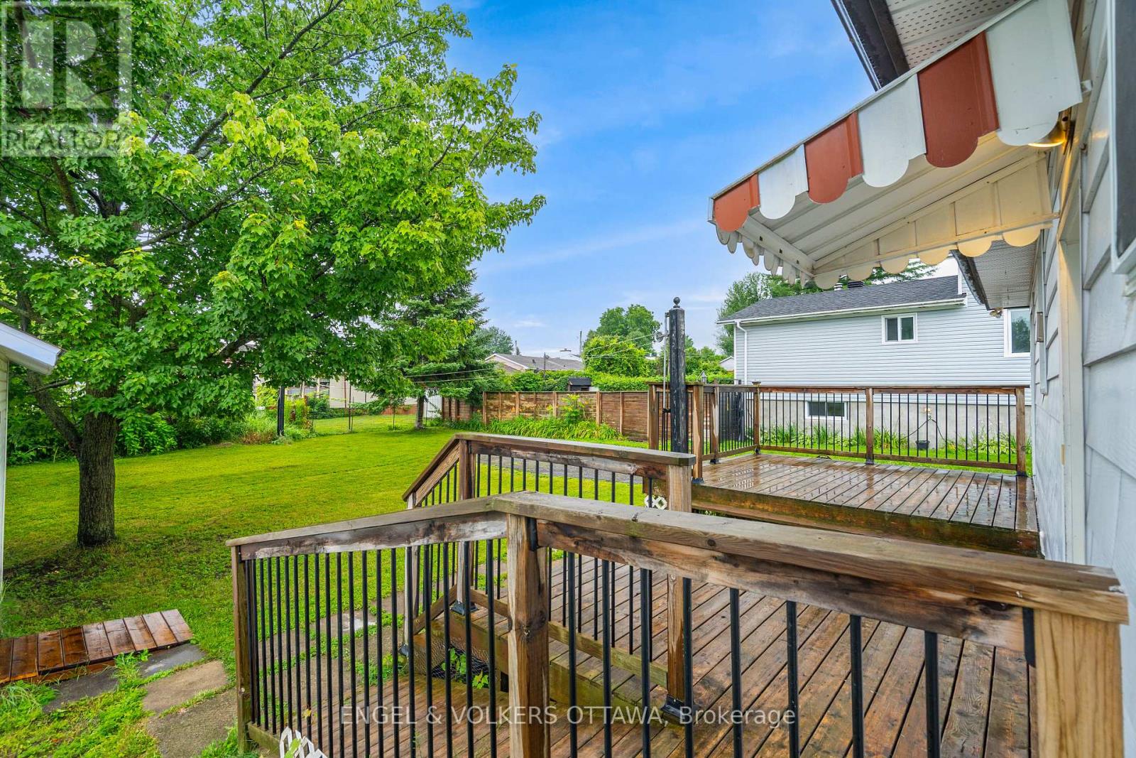 871 NOTRE DAME STREET - 43