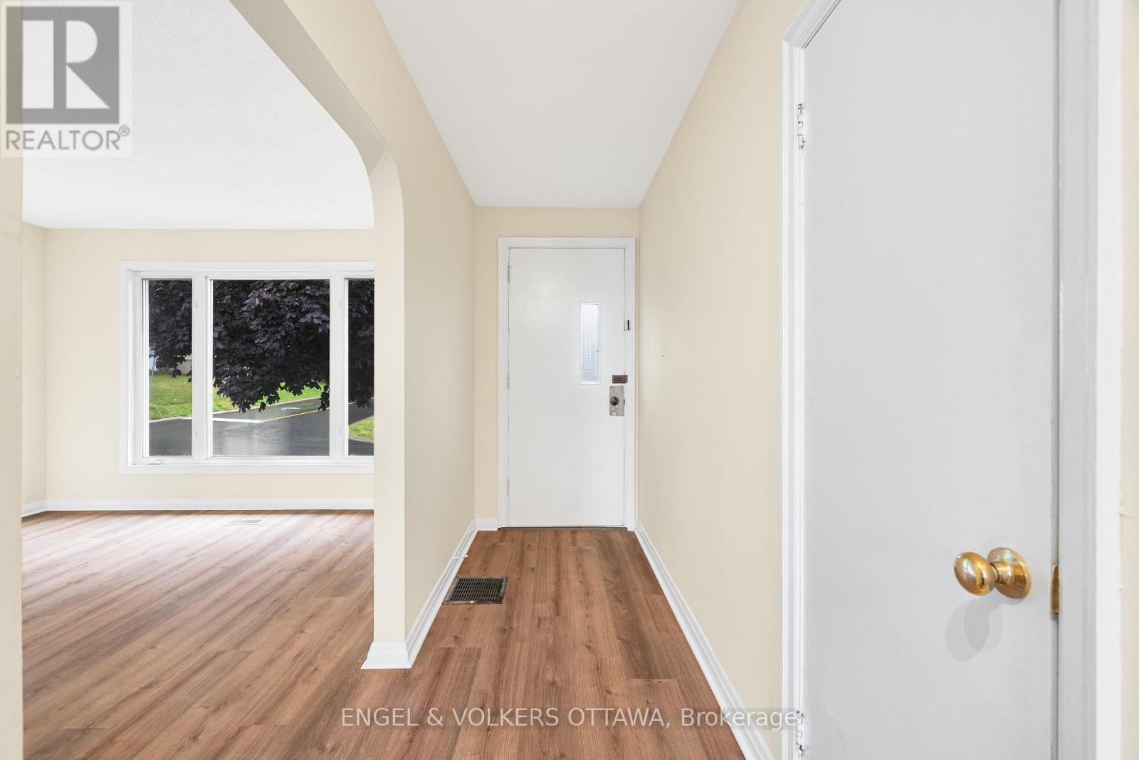 871 NOTRE DAME STREET - 9