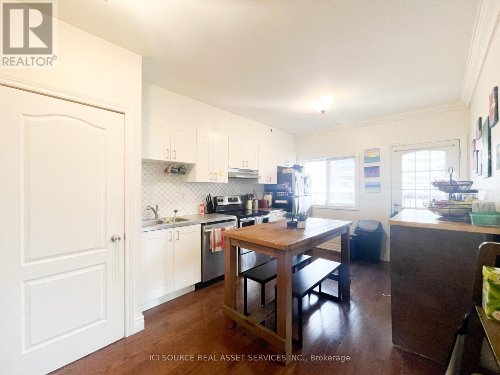 2ND & 3RD FLOOR - 167 MARKHAM STREET