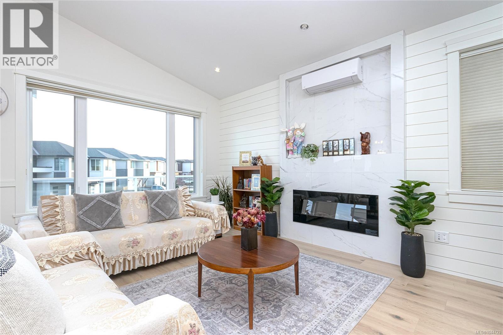 2406 Azurite Cres - 5