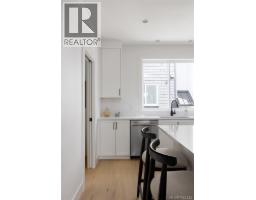 Bedroom - 7 10145 Fifth St, Sidney, BC V8L0E4 Photo 8