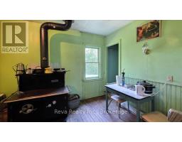 3332 Matawatchan Road, Greater Madawaska, ON K0J2R0 Photo 9