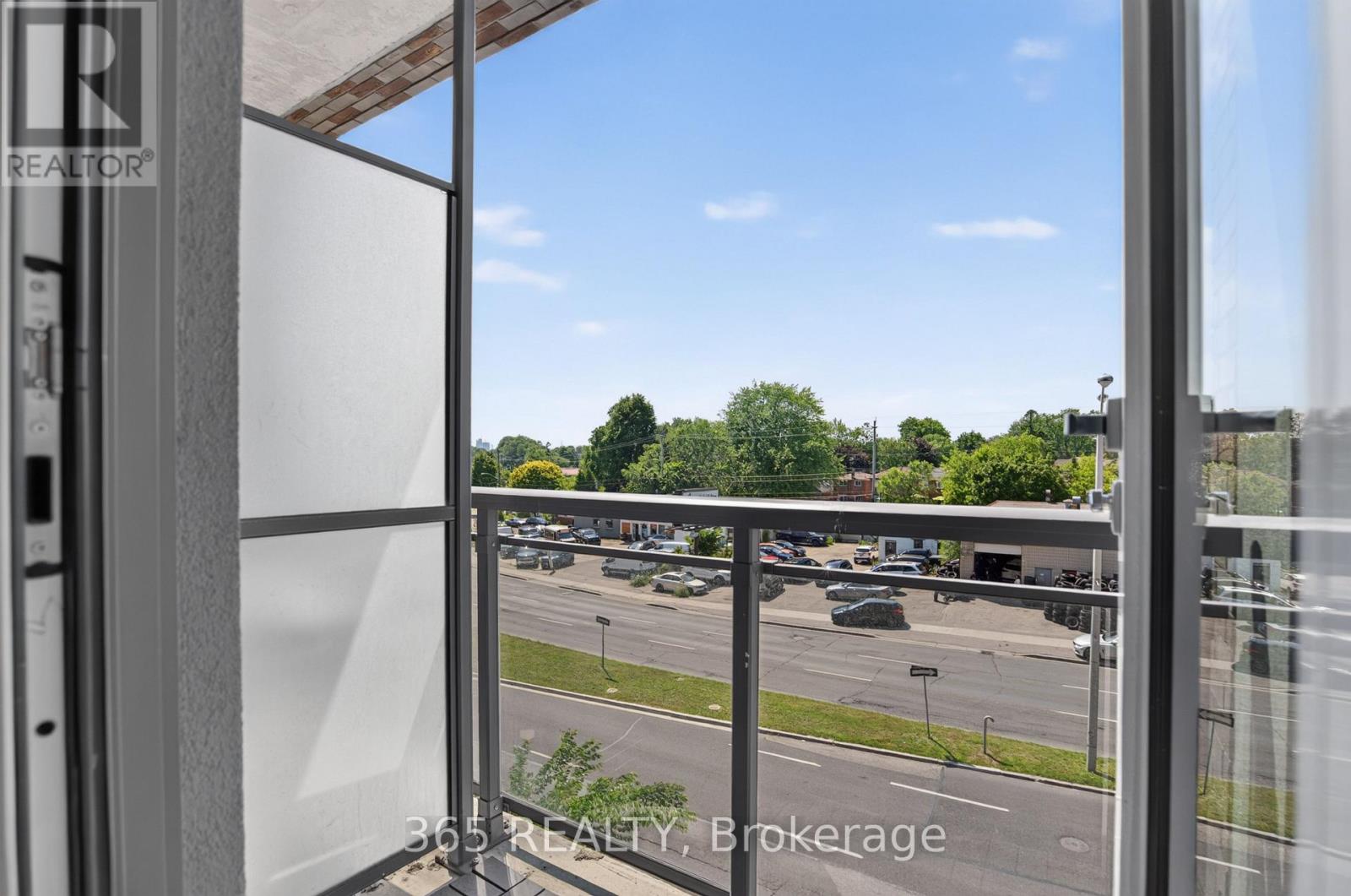 #405 90 GLEN EVEREST ROAD - 14