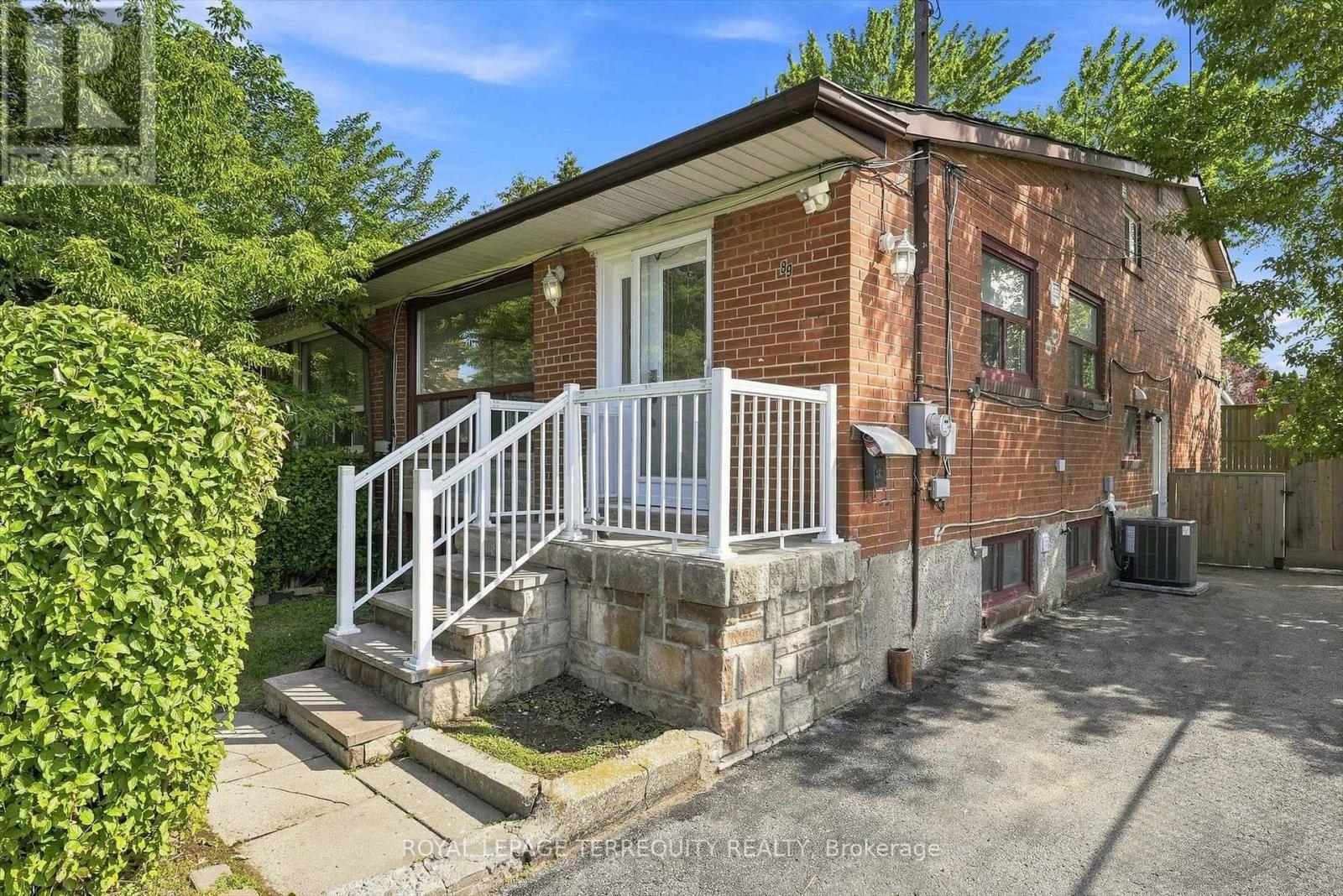 89 BENJAMIN BOULEVARD - 2