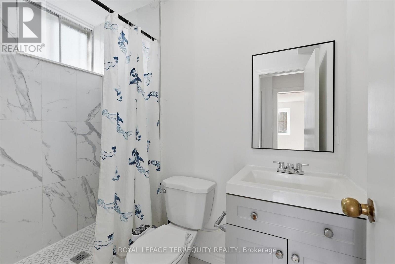 89 BENJAMIN BOULEVARD - 31