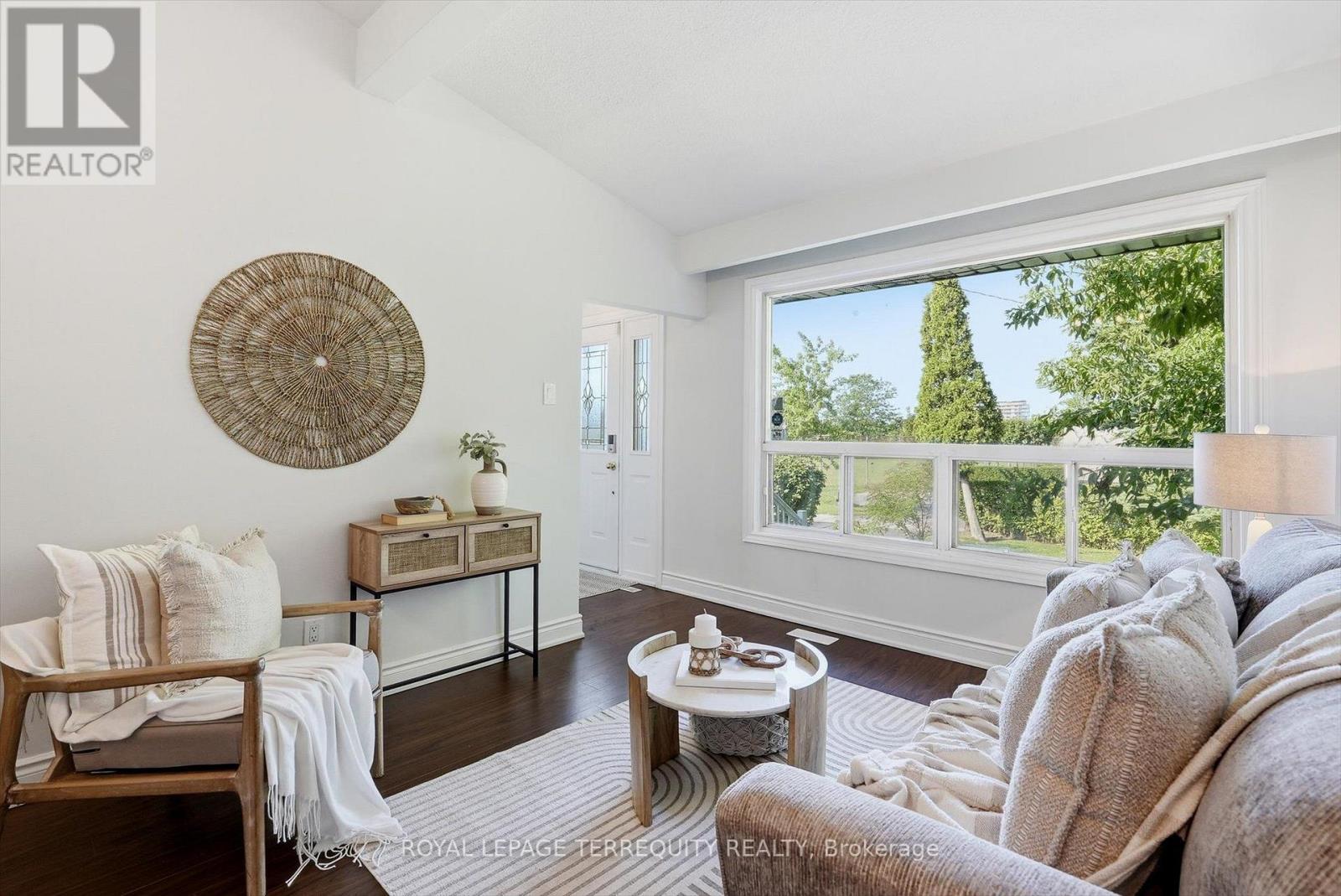 89 BENJAMIN BOULEVARD - Image 6
