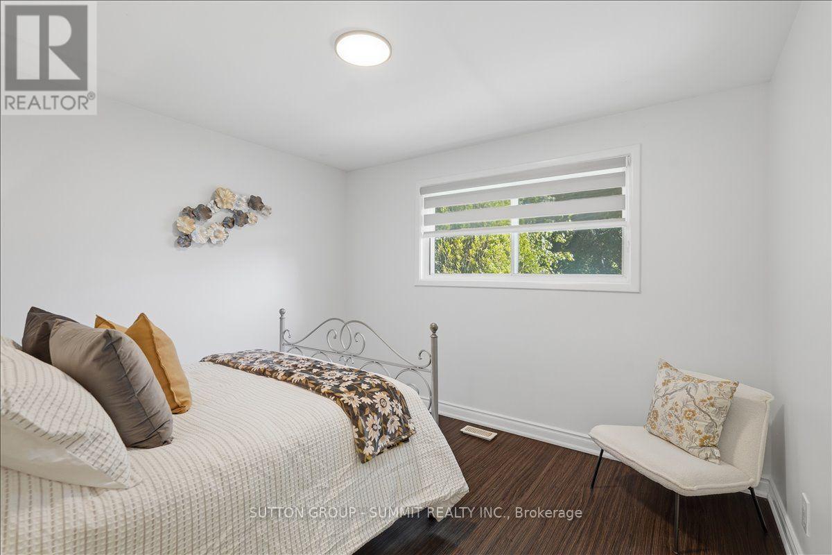 73 THORNBECK DRIVE - 16