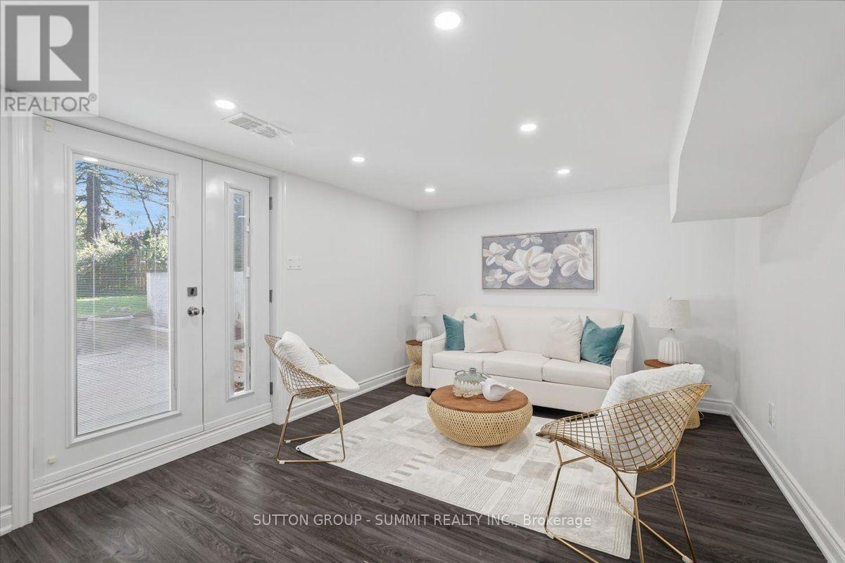 73 THORNBECK DRIVE - 22