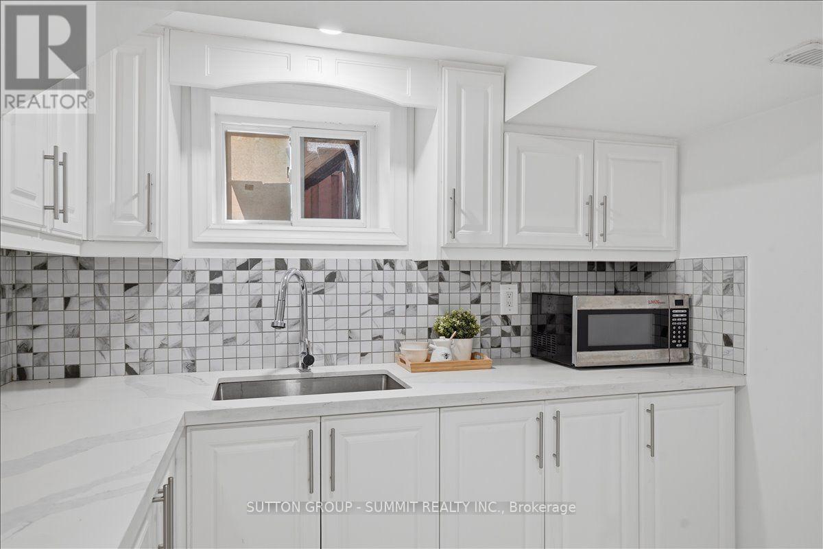 73 THORNBECK DRIVE - 28