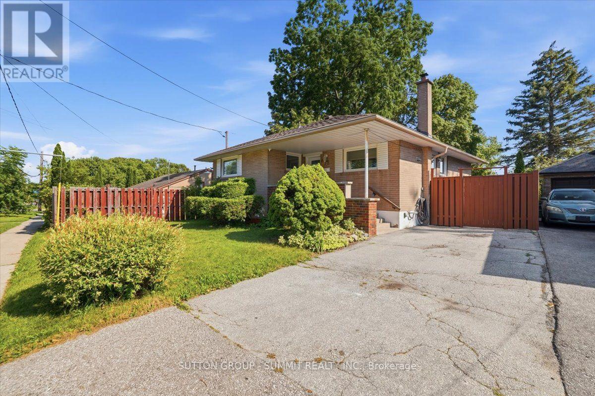 73 THORNBECK DRIVE - 3