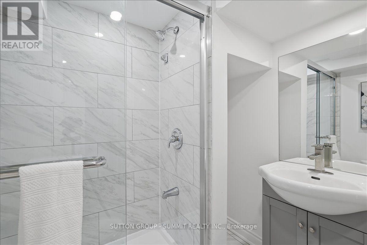 73 THORNBECK DRIVE - 31