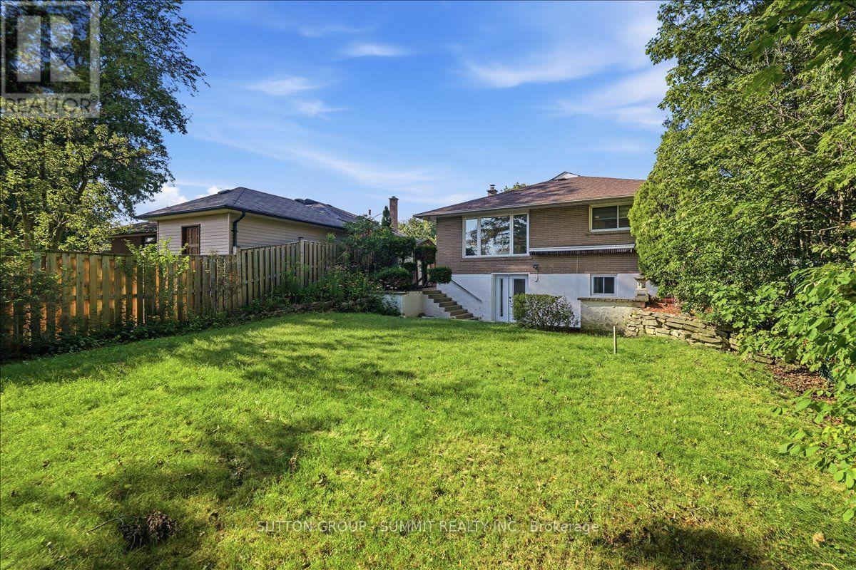 73 THORNBECK DRIVE - 39