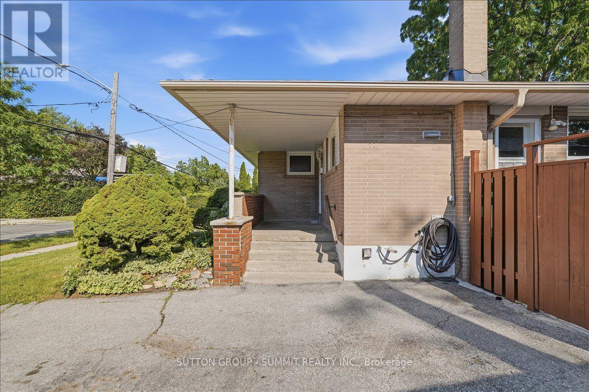 73 THORNBECK DRIVE - 4